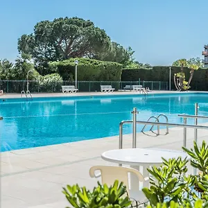 2* Apartahotel Cannes Marina -